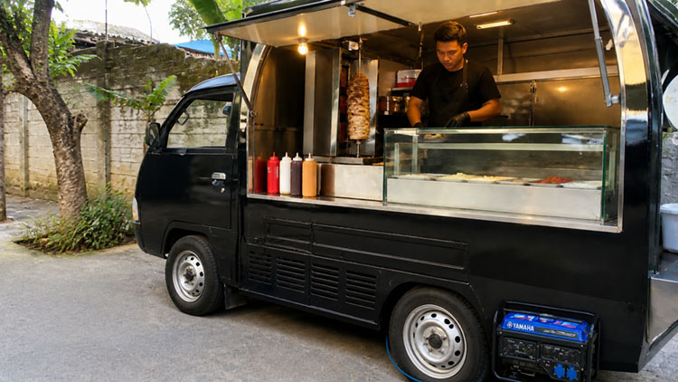 Genset Food Truck untuk Menopang Dapur dan Penjualan - PT Tehnik Unggul Listrindo