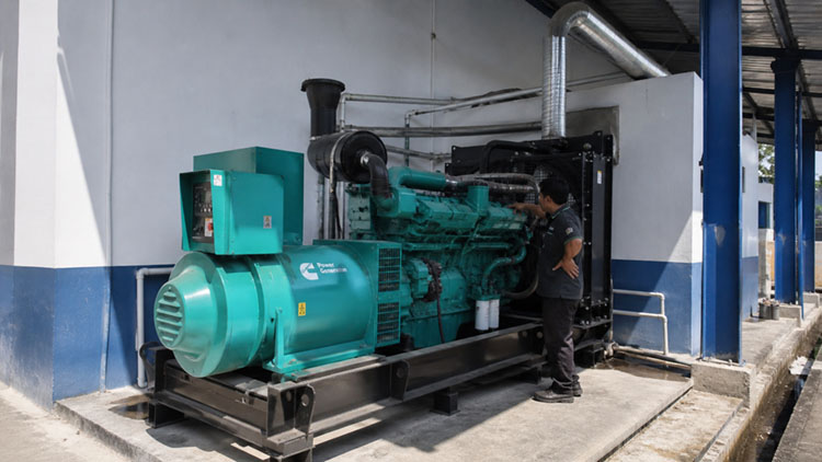 Teknologi Genset Pabrik Es Modern untuk Mendukung Produksi Tanpa Henti